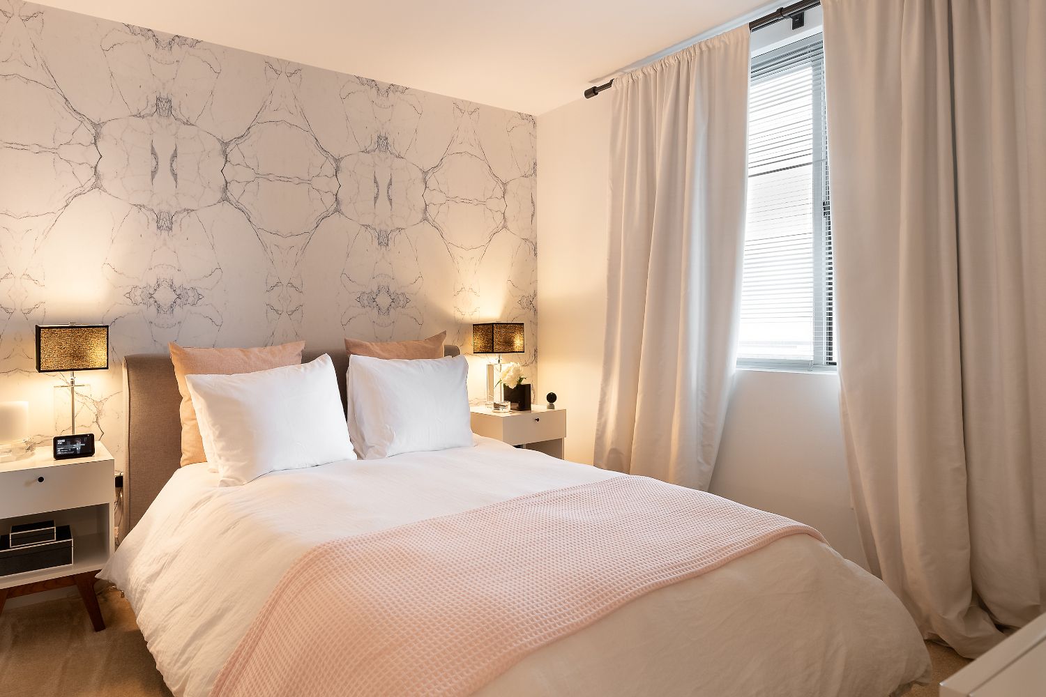 Rent a luxury Falls Church apartment home today.