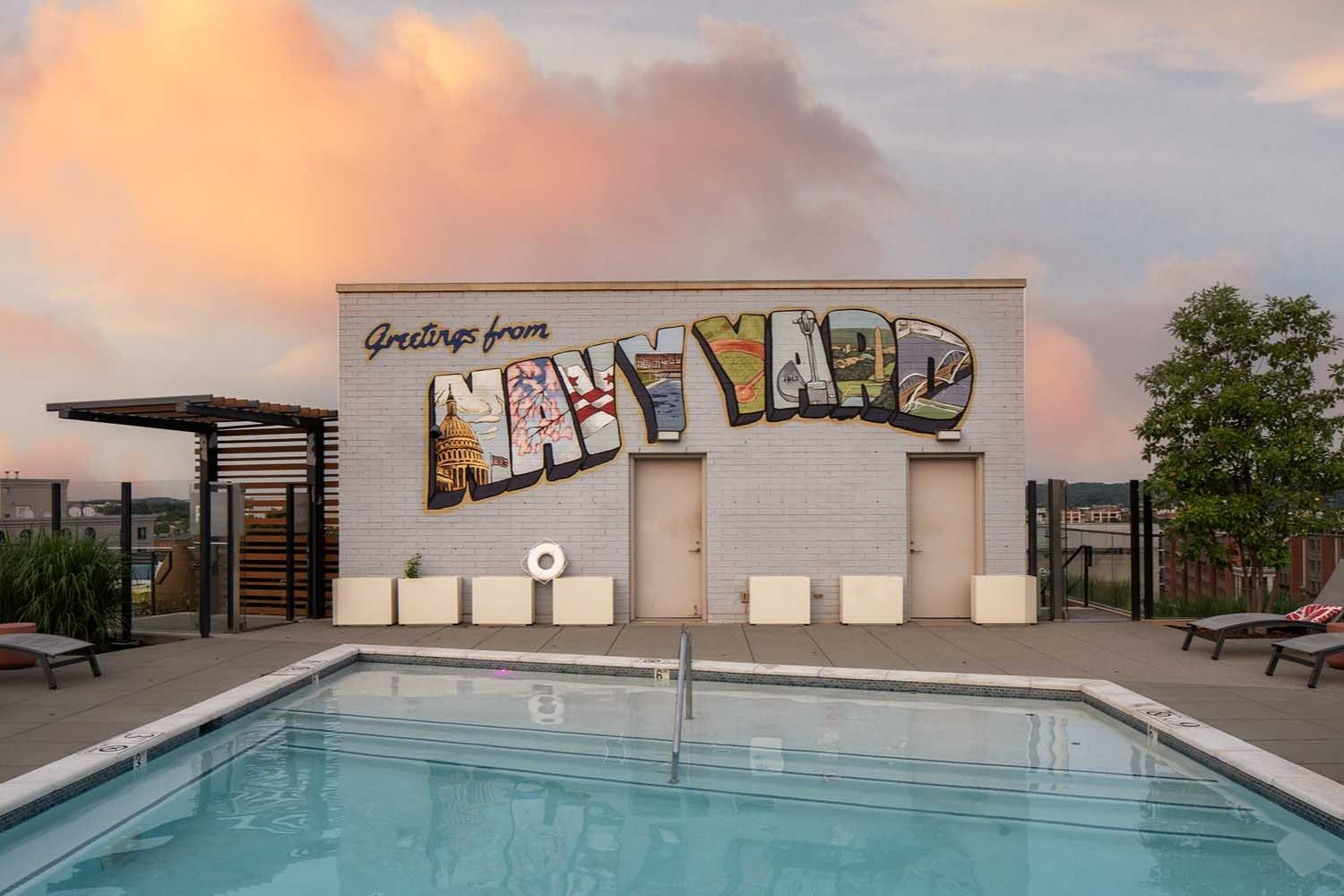 Rooftop pool designed with the aesthetic of the best resorts.