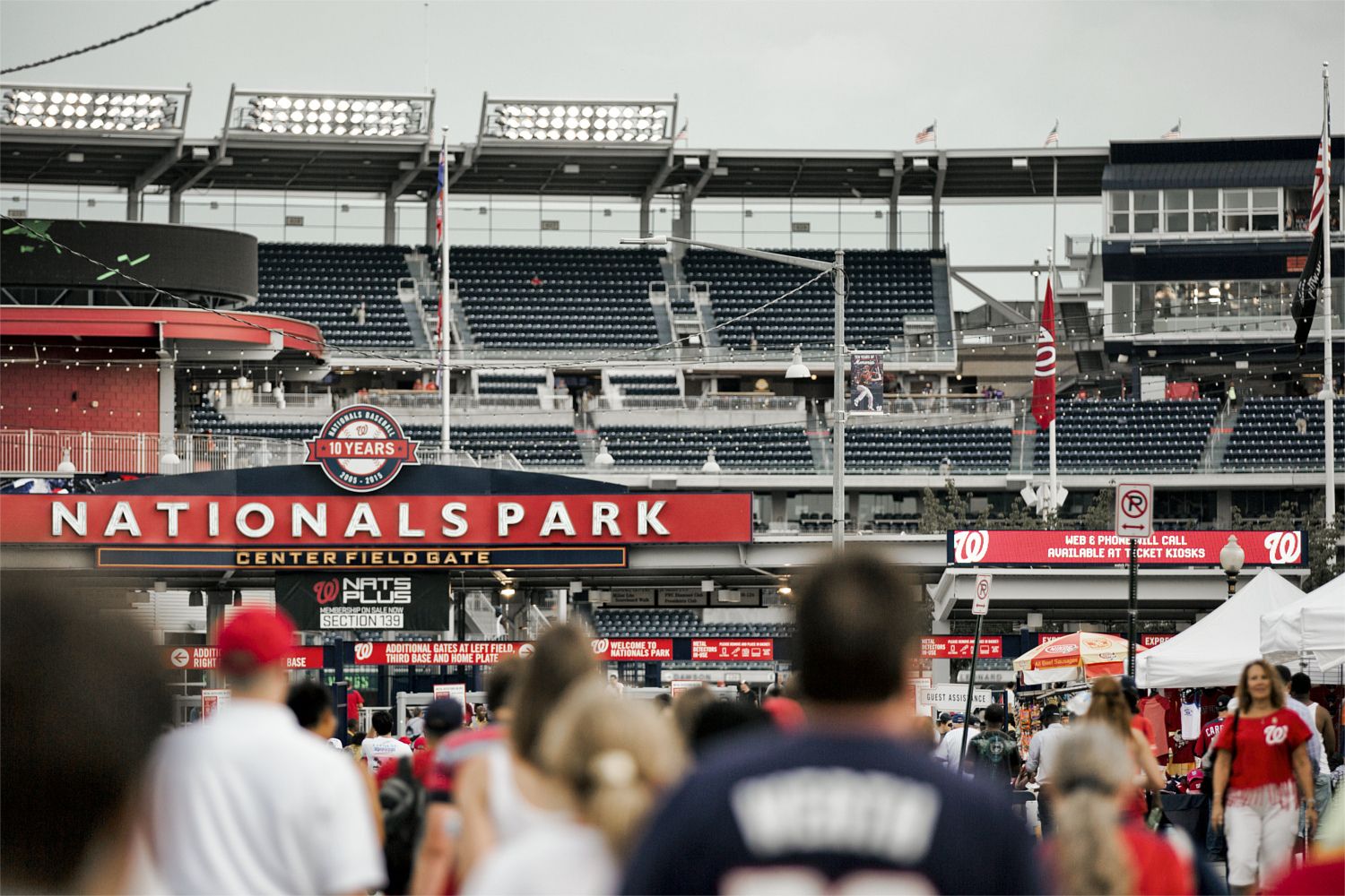 You'll always be in the thick of the action at Insignia on M, located right around the corner from Nationals Stadium.