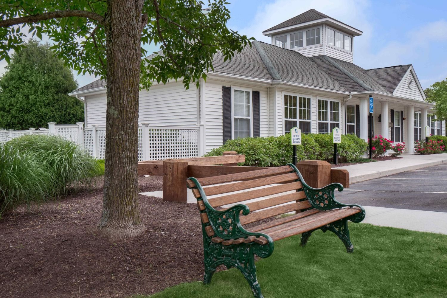 Leasing Office Exterior