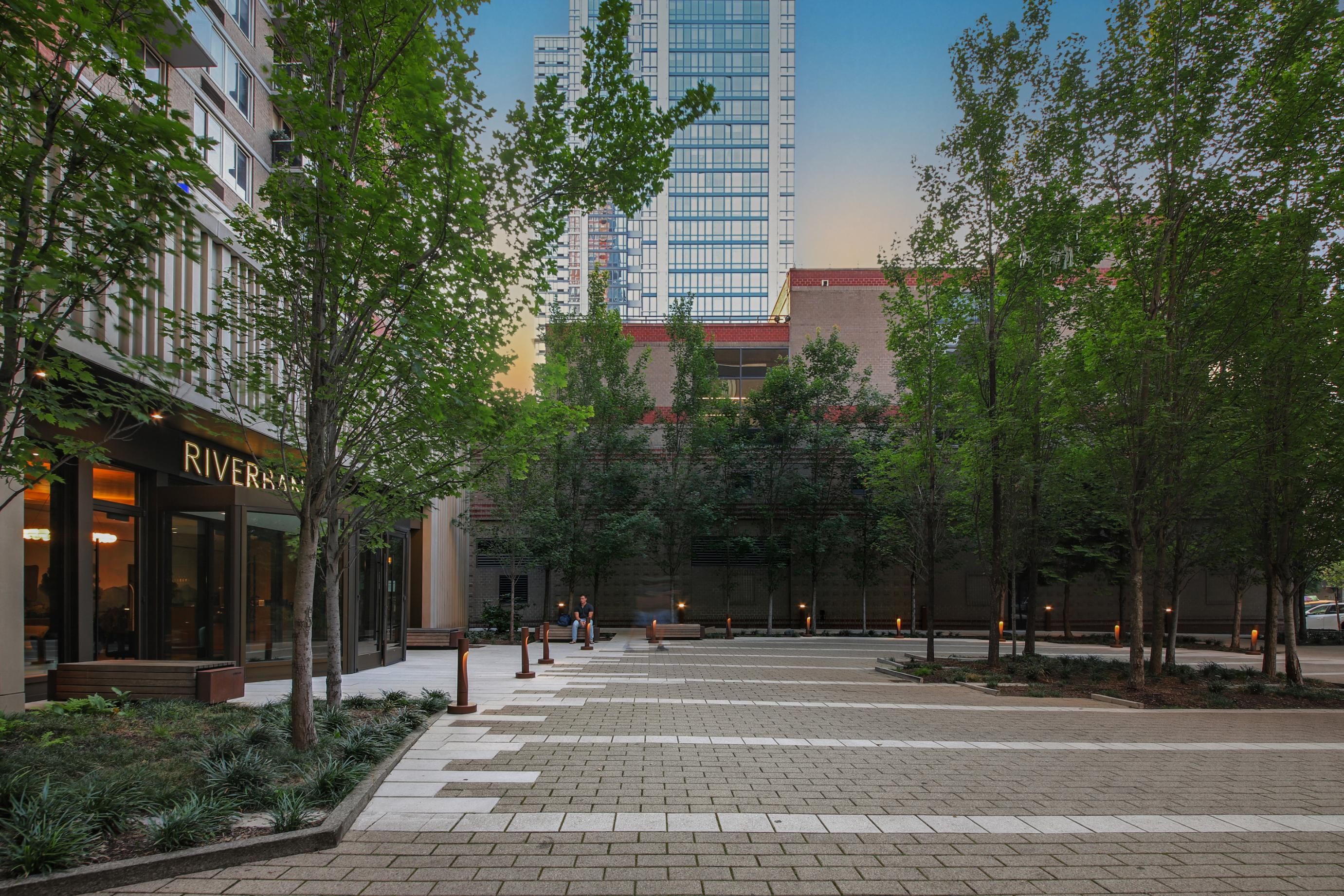 Exterior Entrance Courtyard