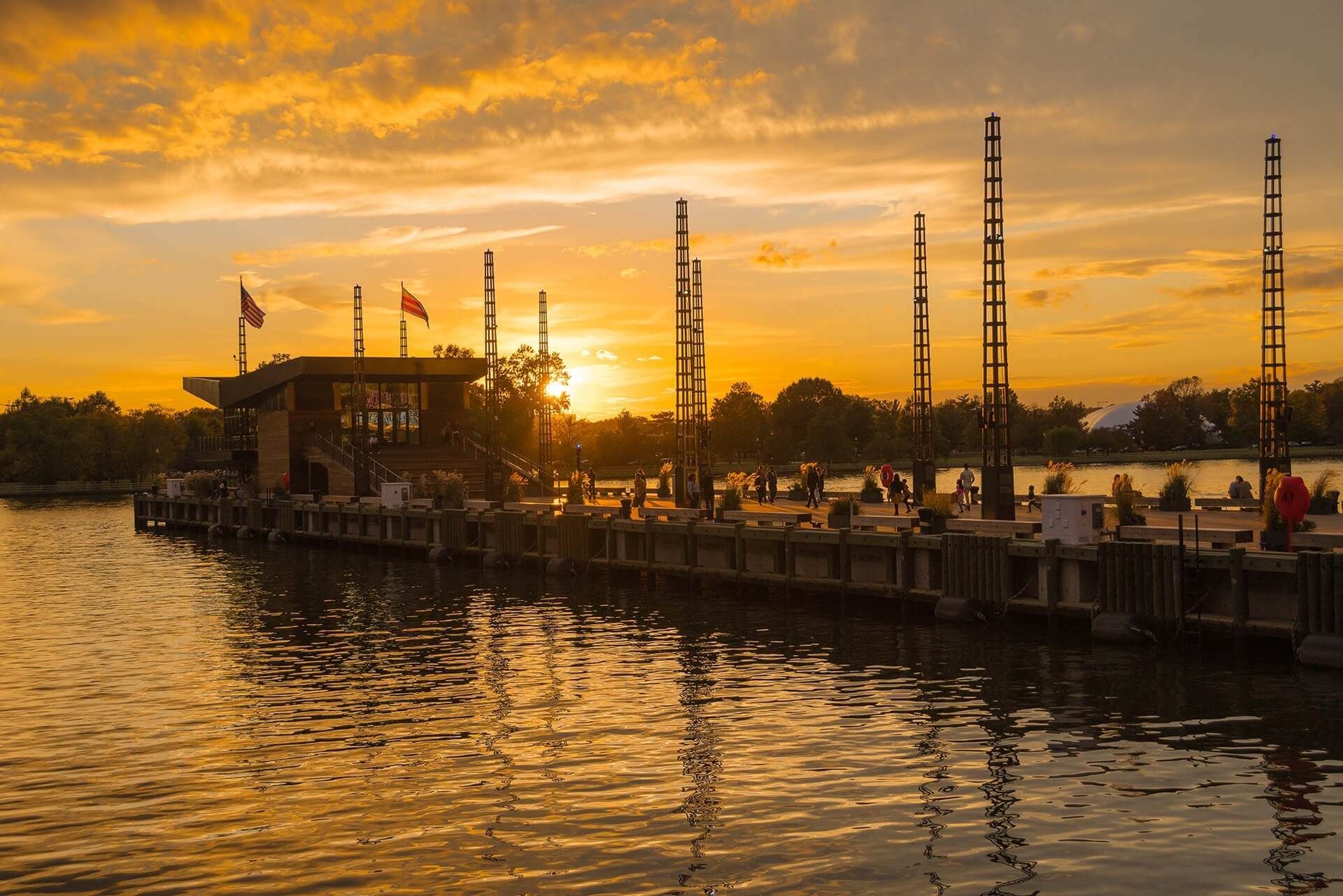 Before a show, after dinner, or on an evening walk, don’t miss the beauty of the District Pier at sunset.