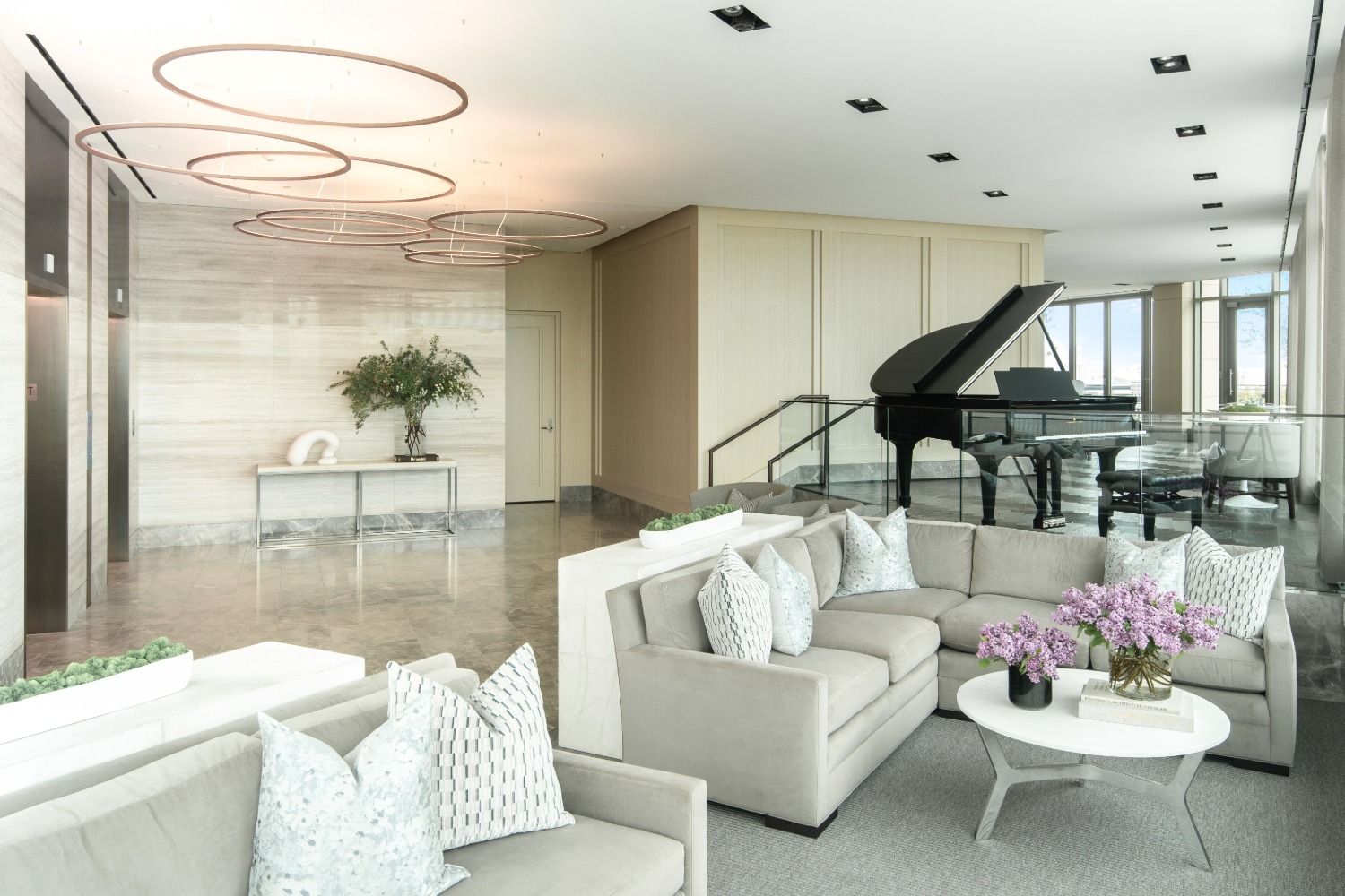 Grand Piano Lounge