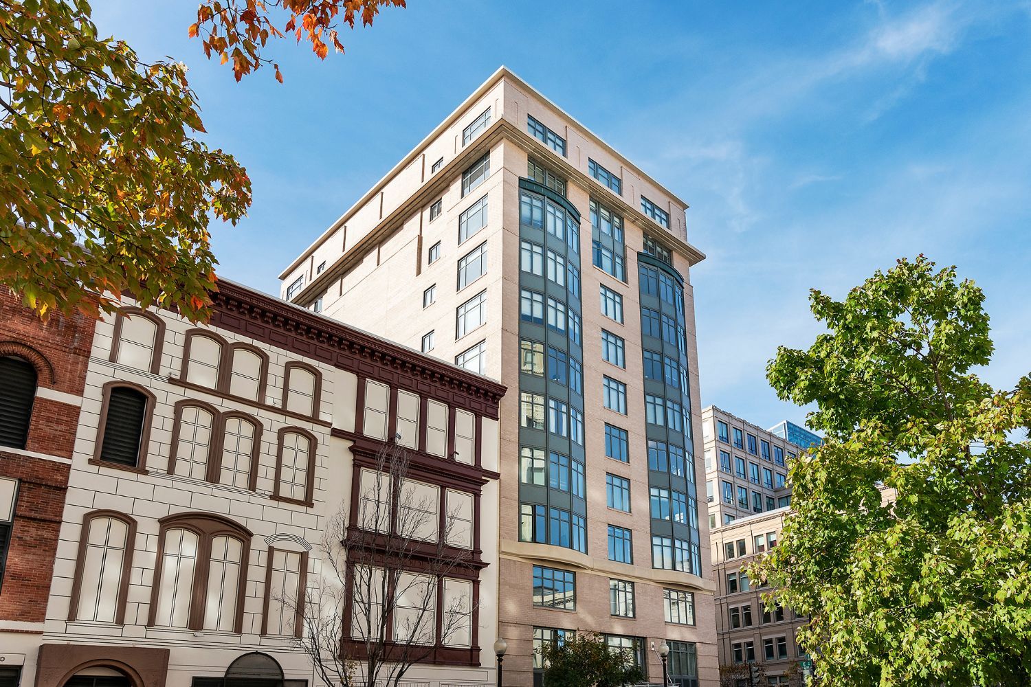 Explore the historic sights of the city in comfort at The Lexington.