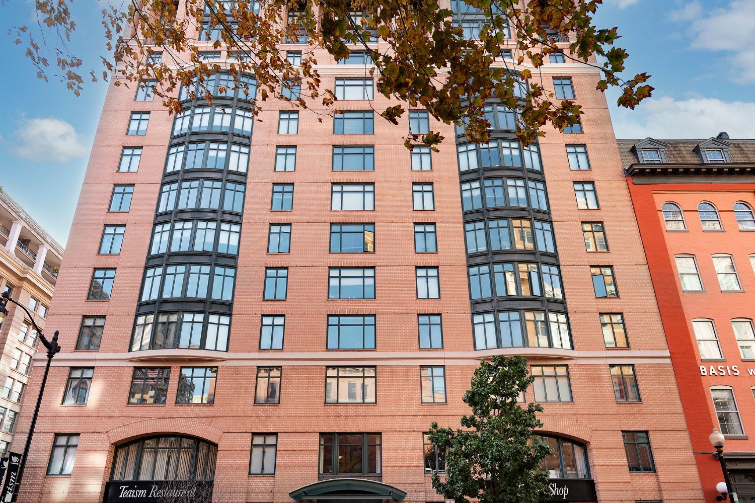 Make your home in the heart of Penn Quarter.