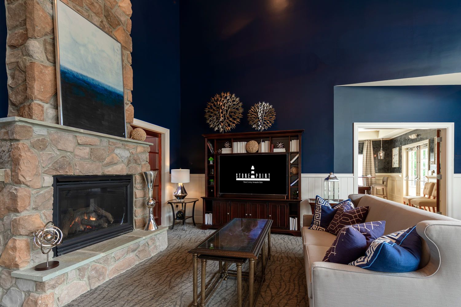 Expansive amenities spaces with striking finishes