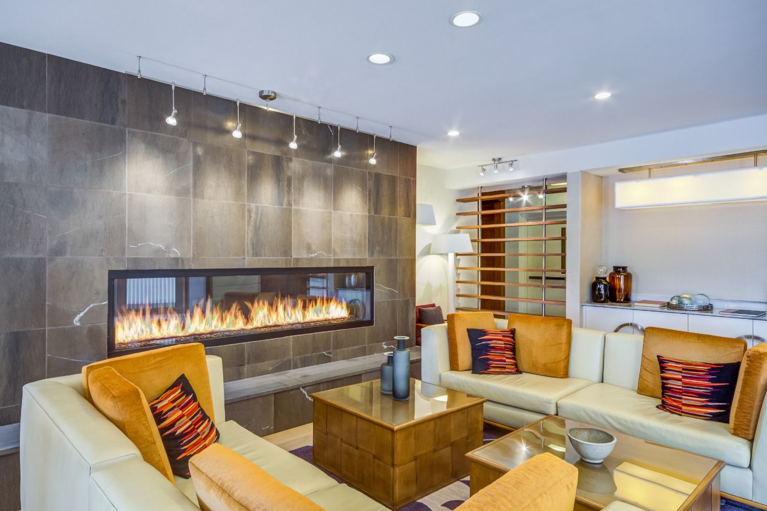 Fireplace Lounge
