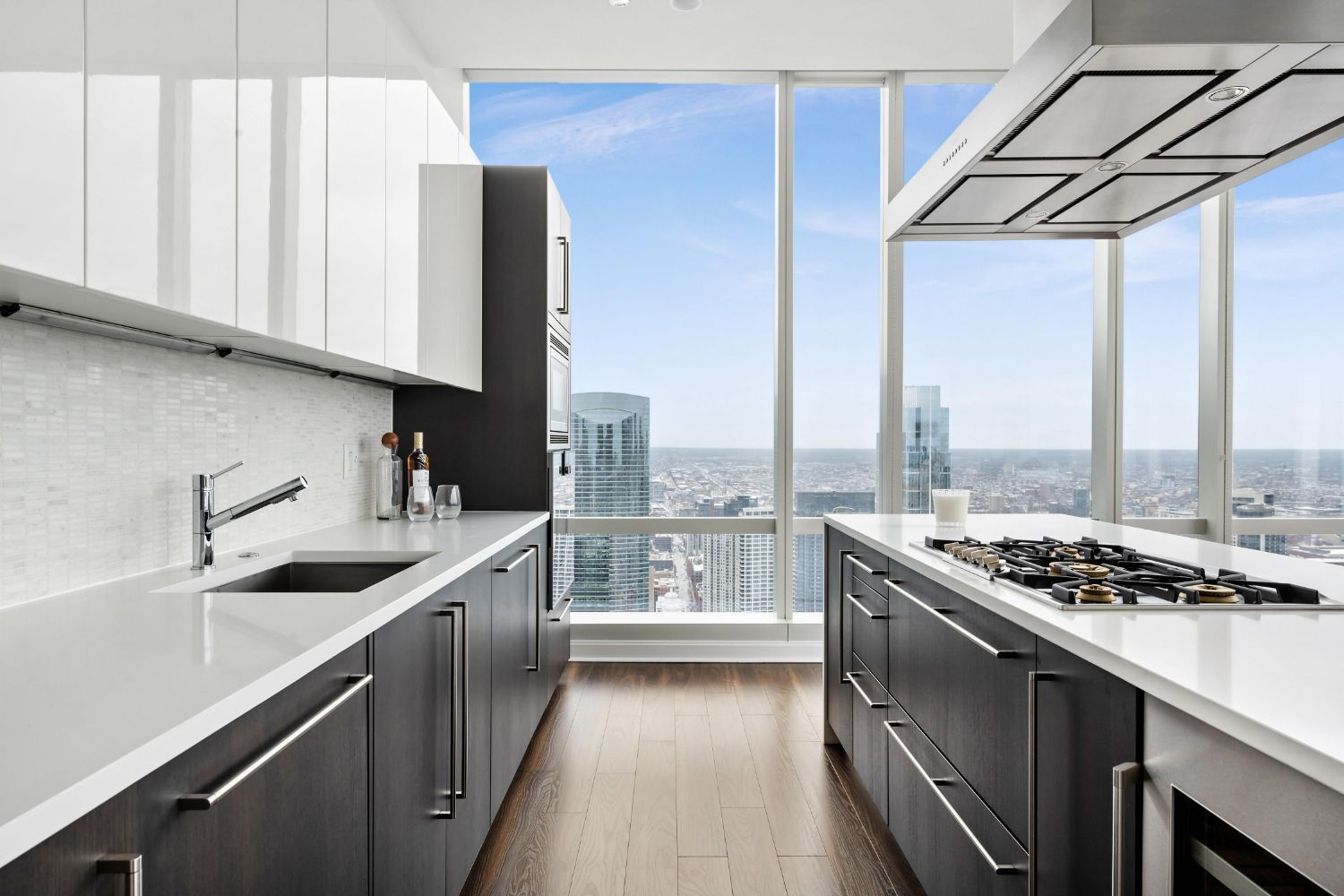 Four coveted Penthouse apartment residences soar high above the Chicago loop with inspiring city views.