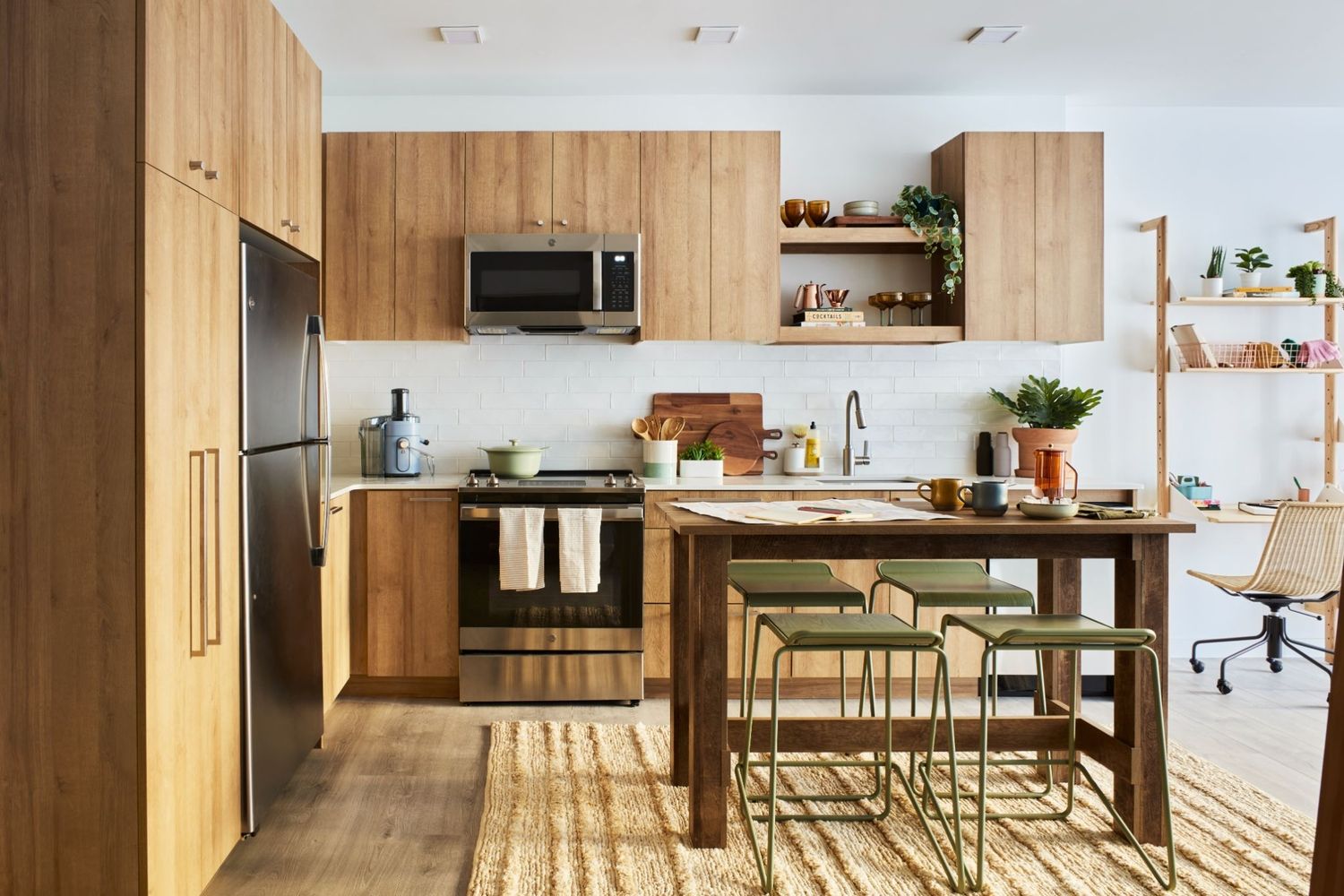 Sophisticated kitchens featuring warm and natural finishes