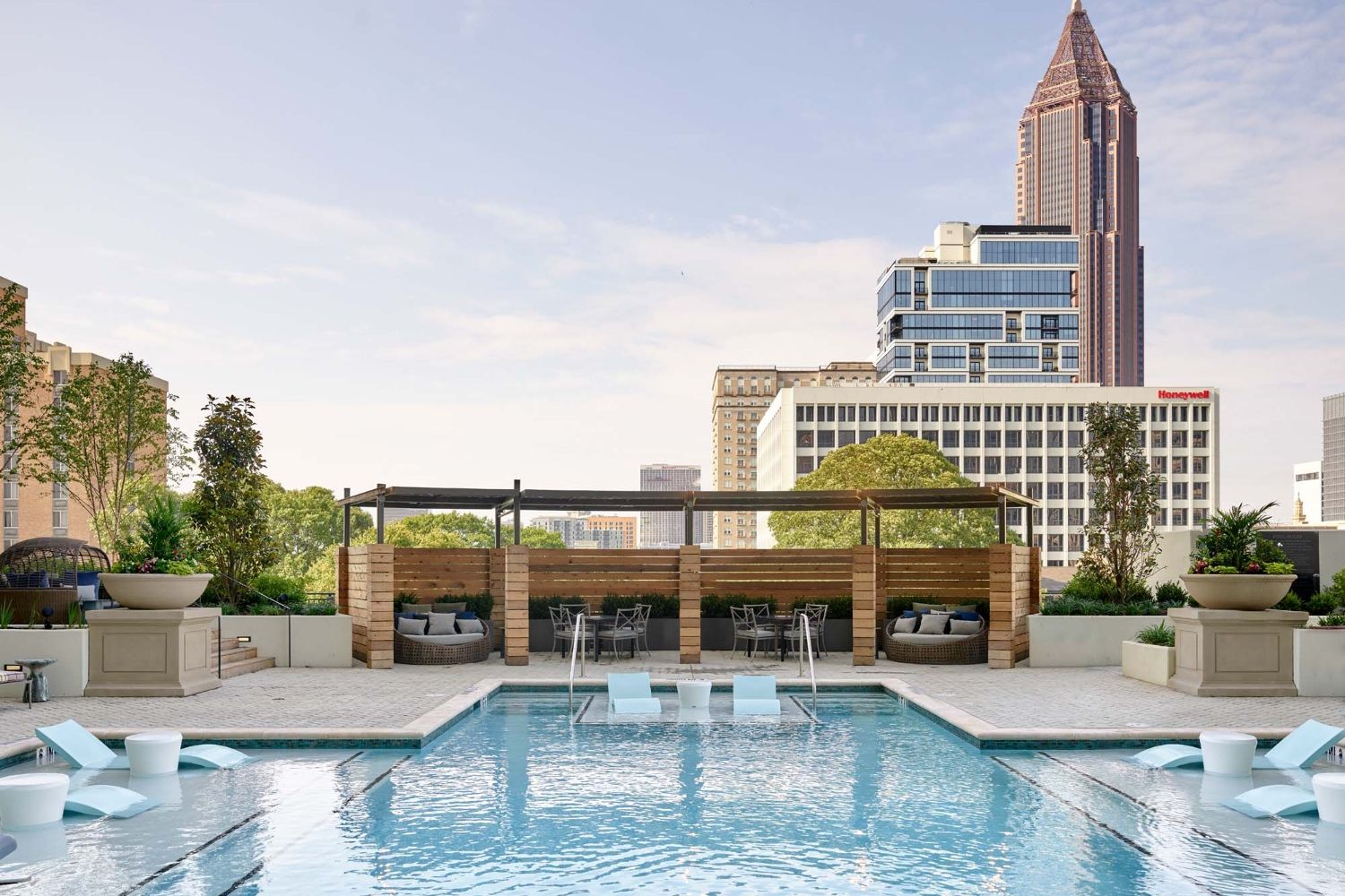 Resort-style eighth-floor pool