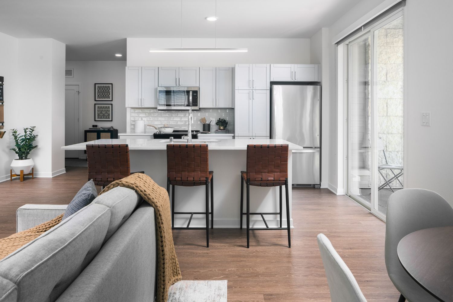 Open layouts set the stage for free-flowing interior spaces.