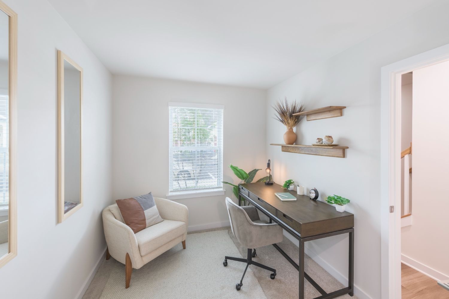 Photo of in-home office