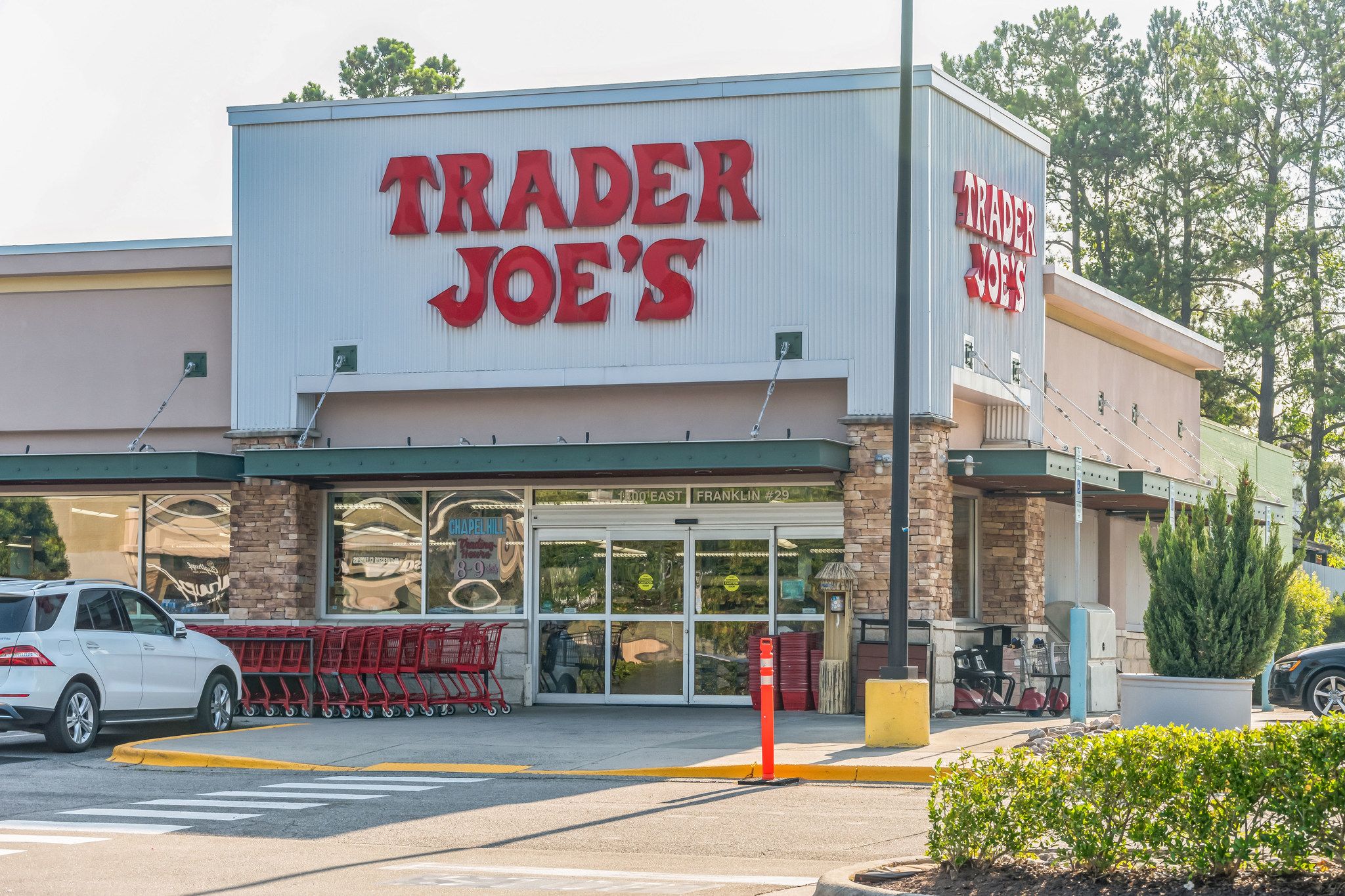 From quaint cafes to well-stocked grocery stores, our neighborhood has it all.