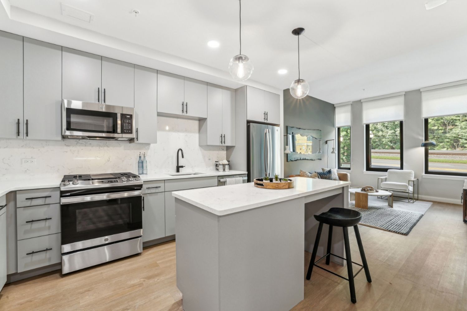 Cook and Entertain in Style With Your Sleek, Modern Kitchen