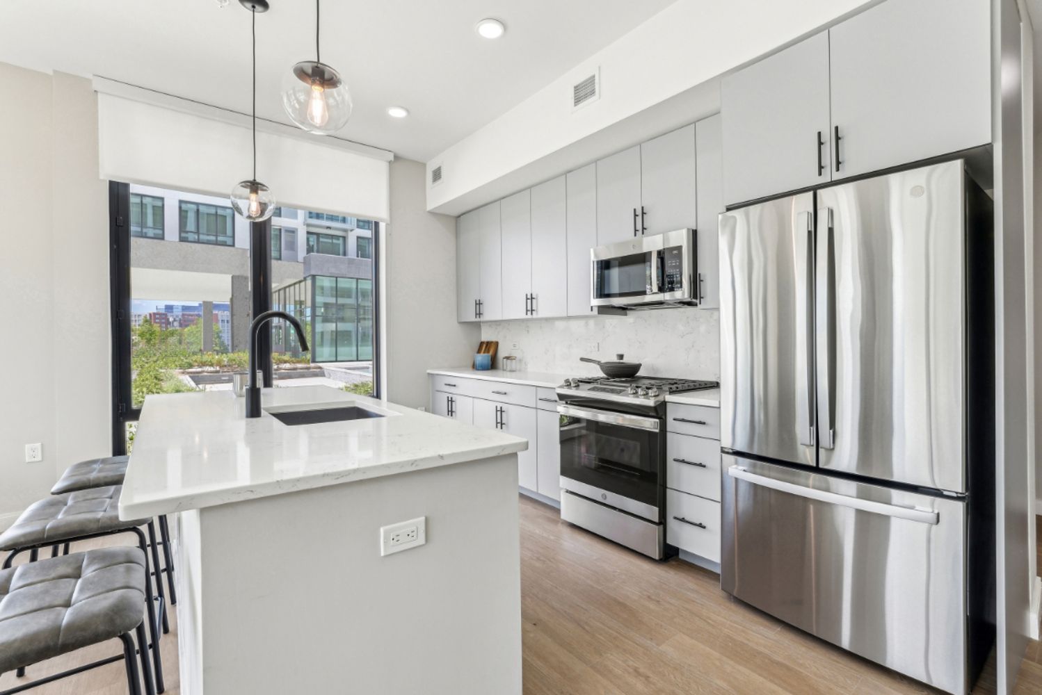 Gourmet Kitchens Designed for Culinary Creativity and Effortless Hosting