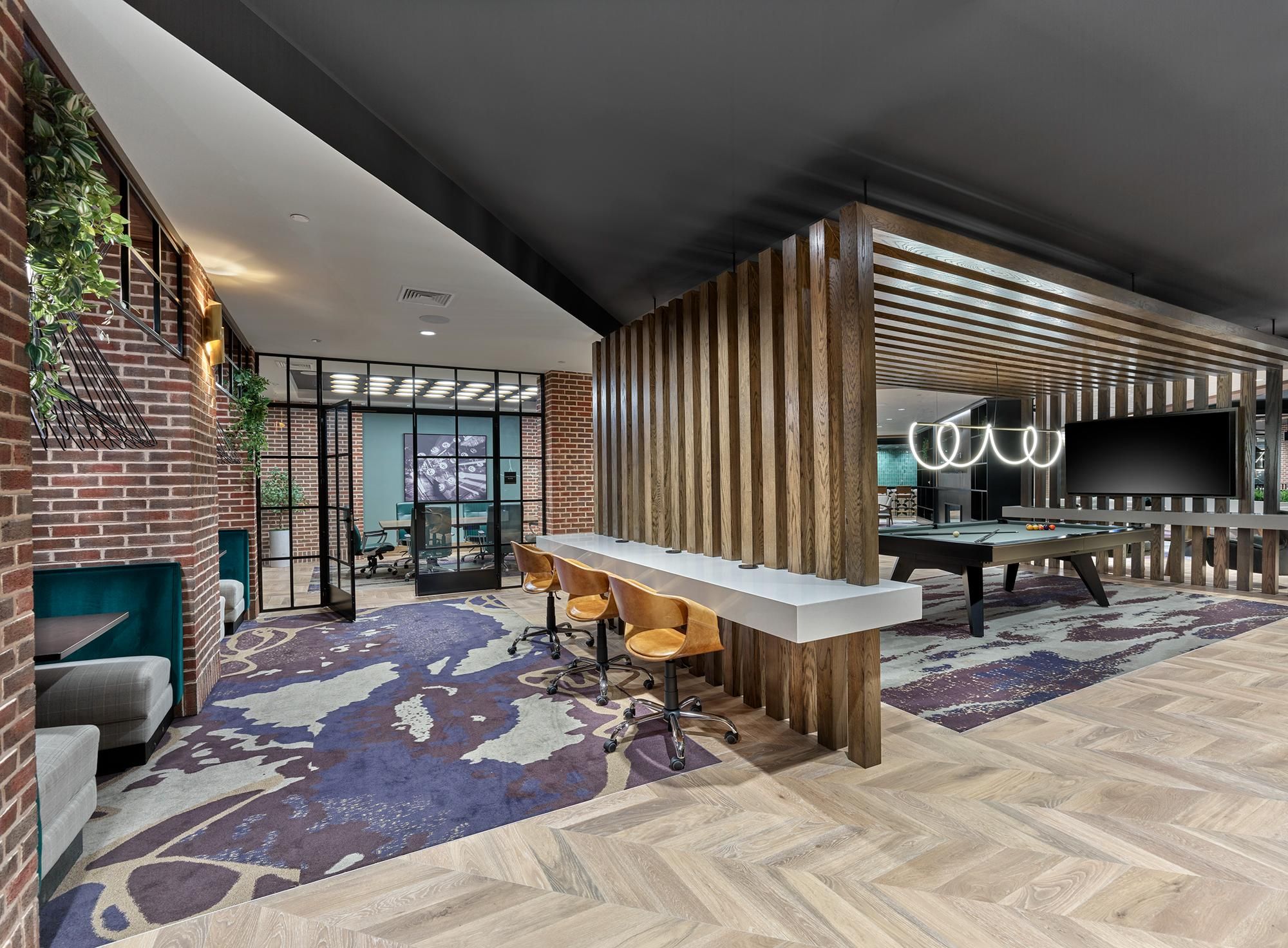 Boost productivity in our modern co-working spaces