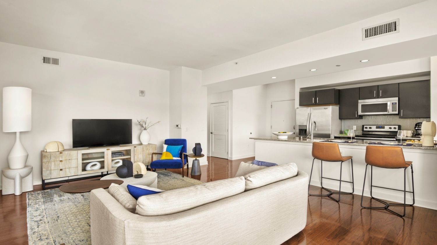 Photo of livingroom
