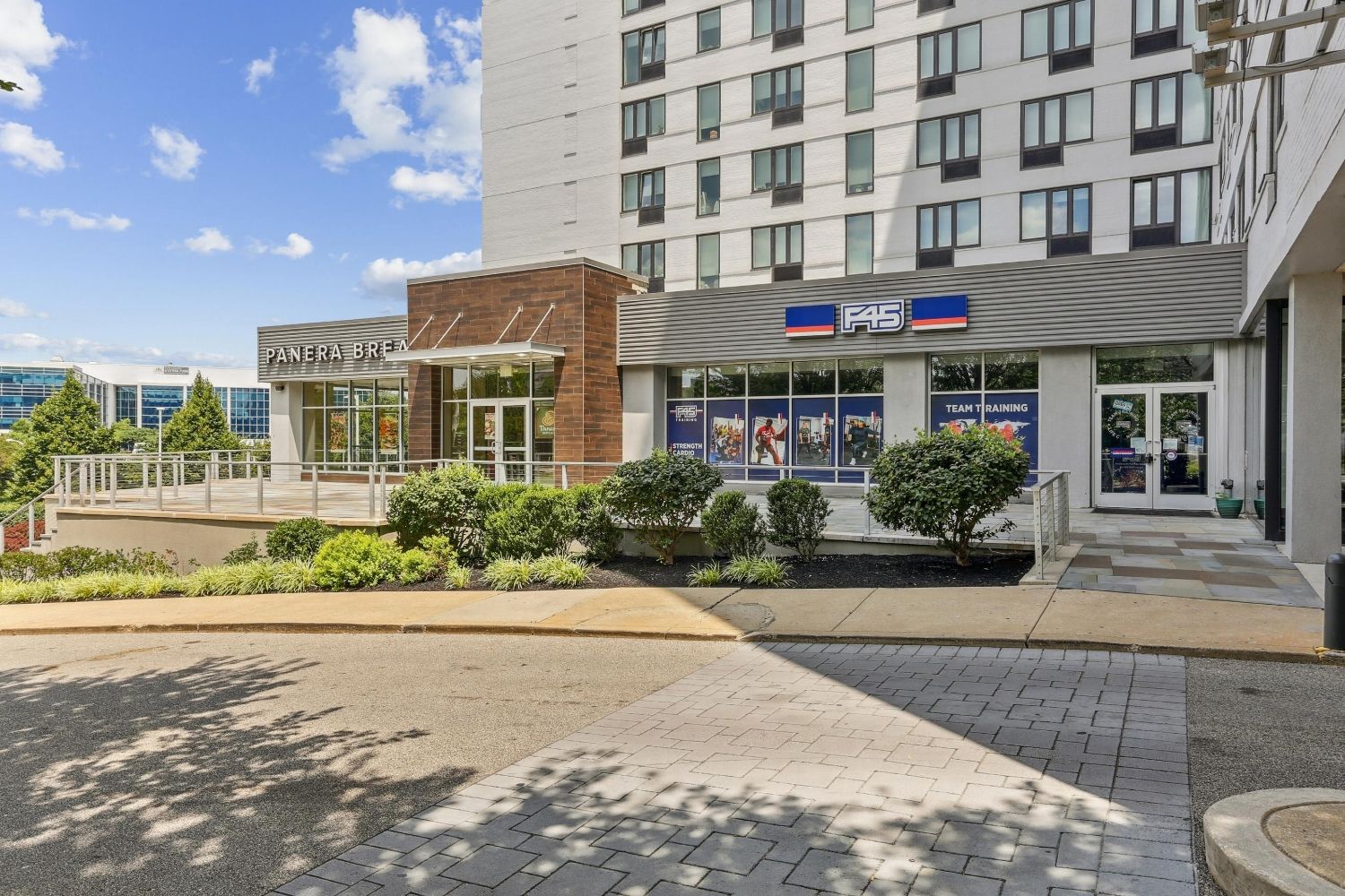 Onsite Retail: Panera & F45