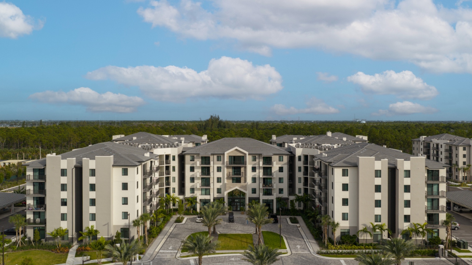 Affina_LuxuryApartments_Community_KendallFlorida