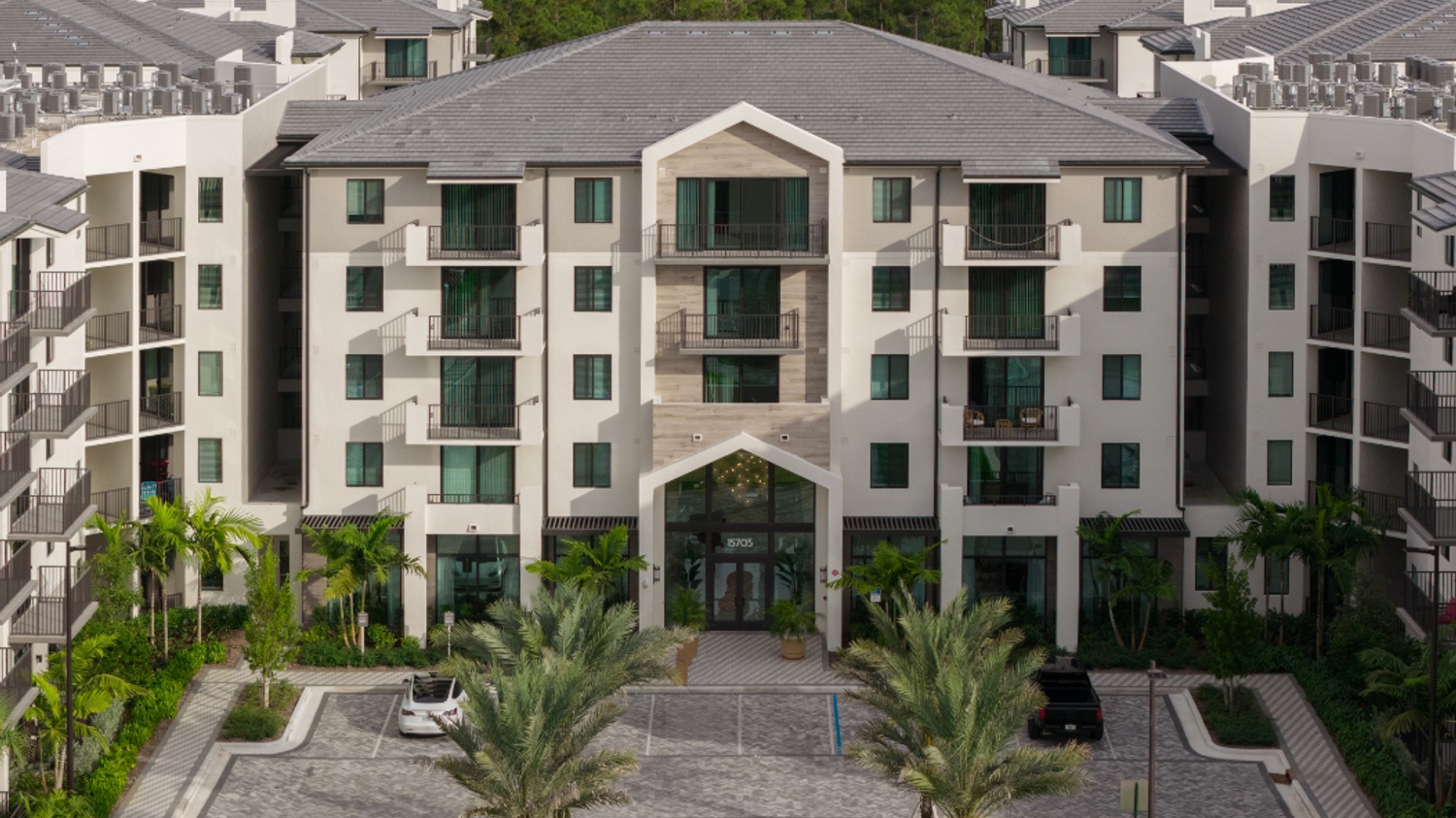Affina_LuxuryApartments_Entrance_KendallFlorida