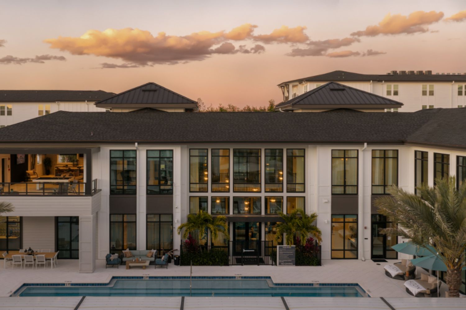 AltonOsprey_LuxuryApartments_Exterior_OspreyFlorida