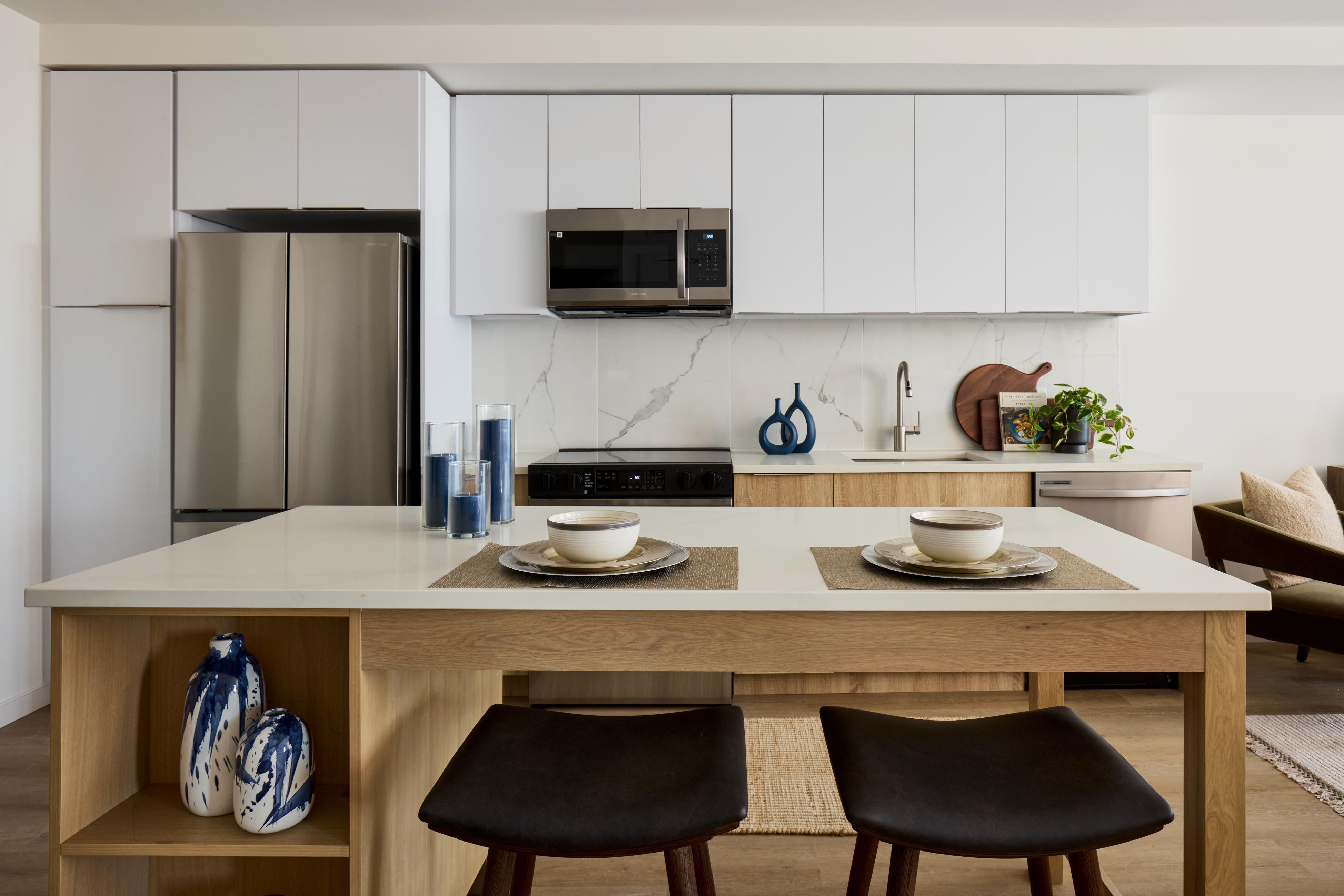 CityHouseOldTown_LuxuryCommunity_Kitchen_AlexandriaVA