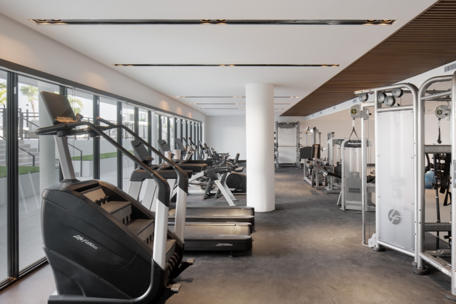 Revv_LuxuryApartments_FitnessCenter_HollywoodFlorida