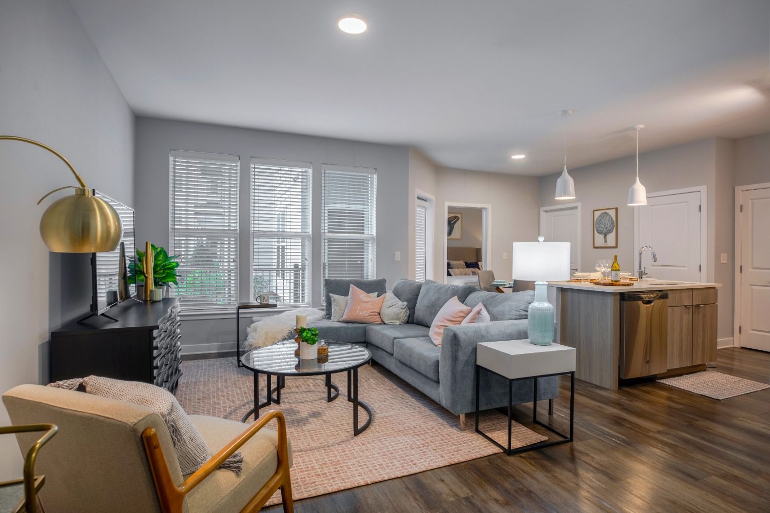 One Bedroom Livingroom