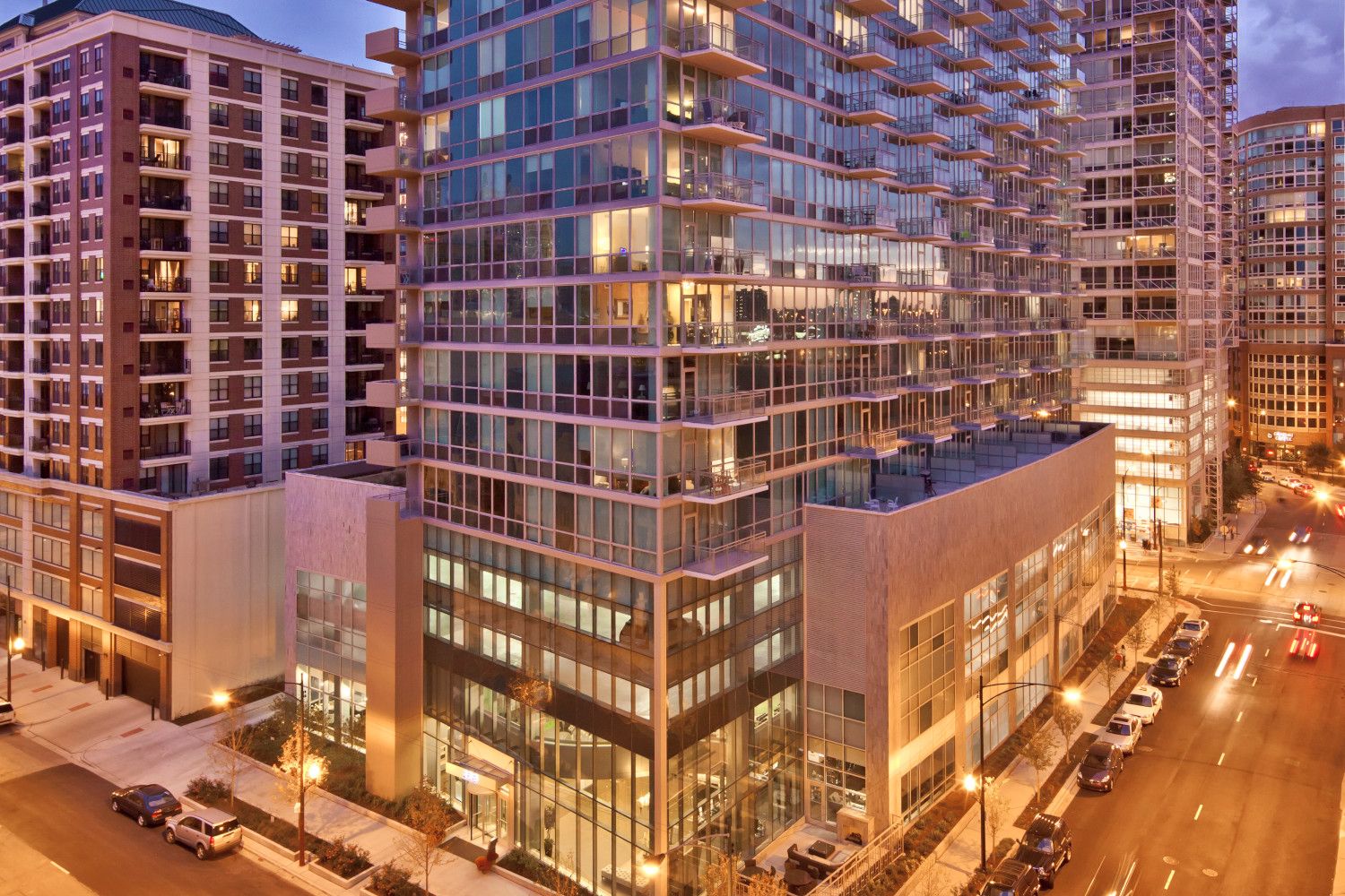 The first LEED Gold Certified residence in downtown Chicago, Parc Huron offers a breath of fresh air from the everyday in more ways than one.