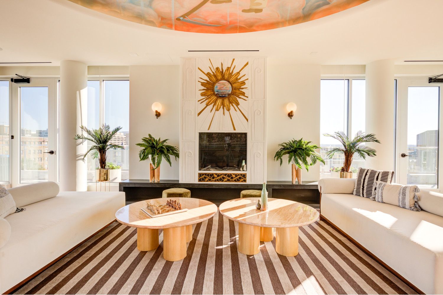 Striking views and functional spaces for your next memorable moments.