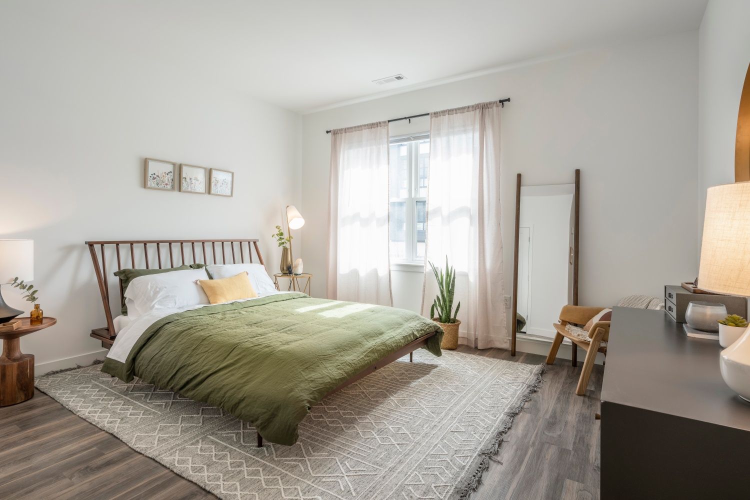 Choose from studio, 1 bedroom, 2 bedroom and 3 bedroom options at Blvd & Bond.