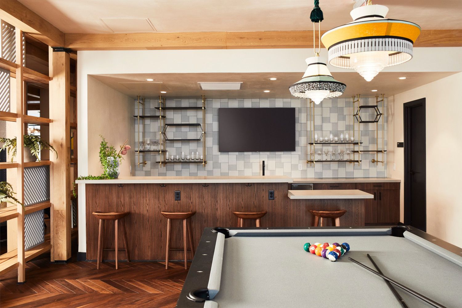Bar