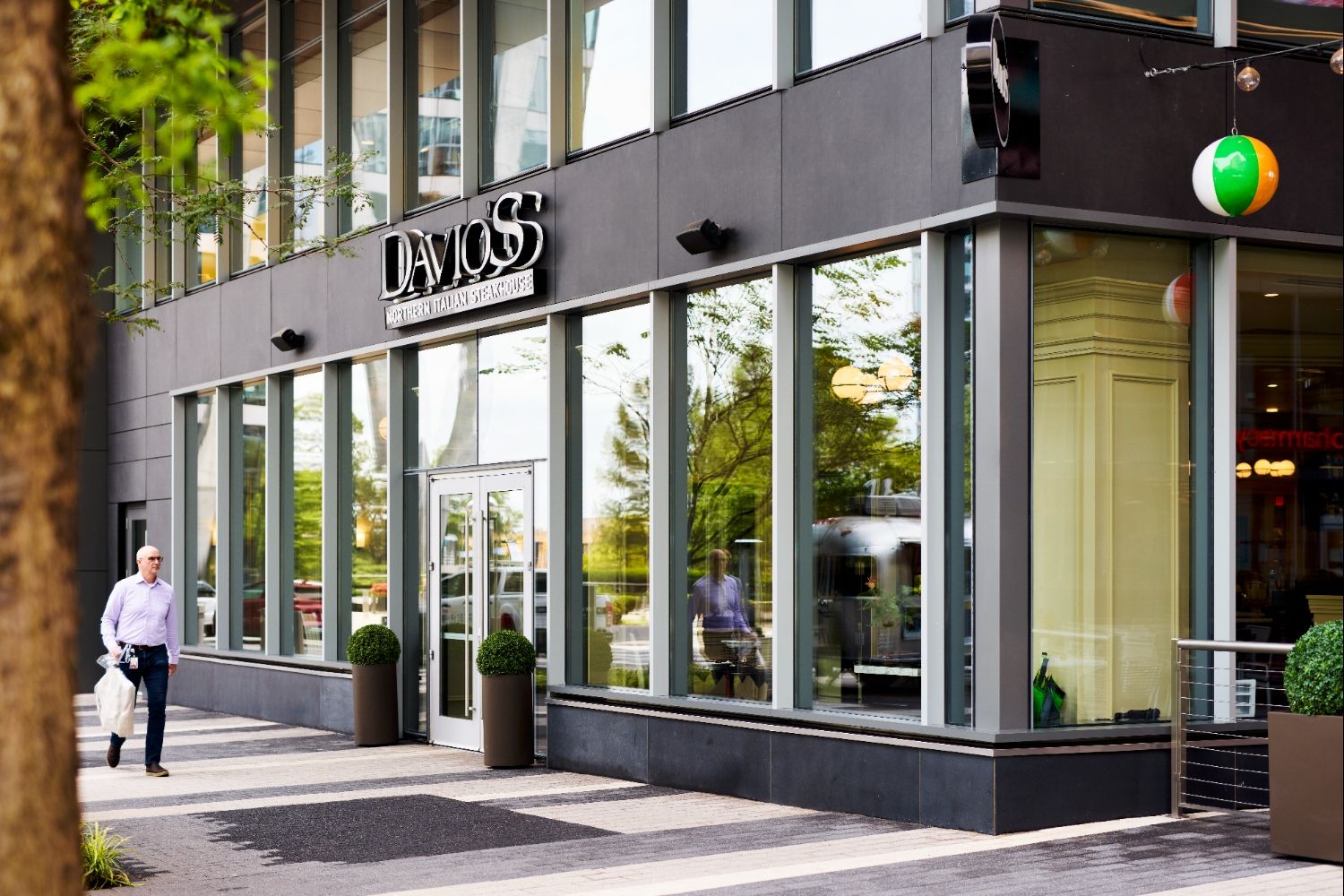 Neighborhood Restaurant Seating