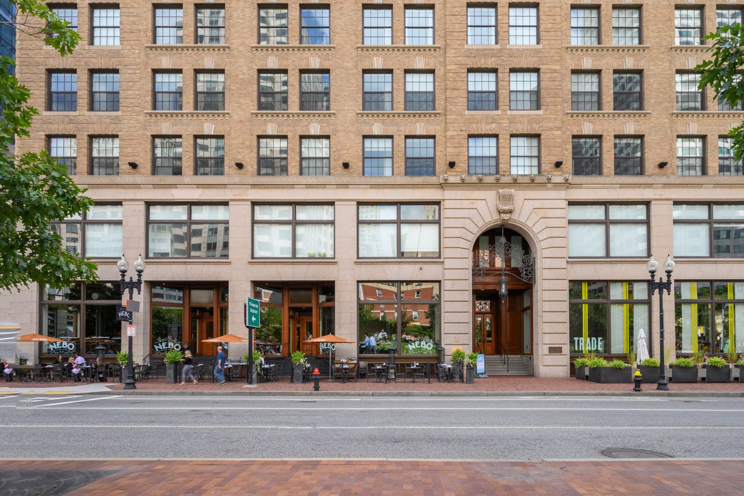 Lofts_Ext_Neighborhood_ Entrance