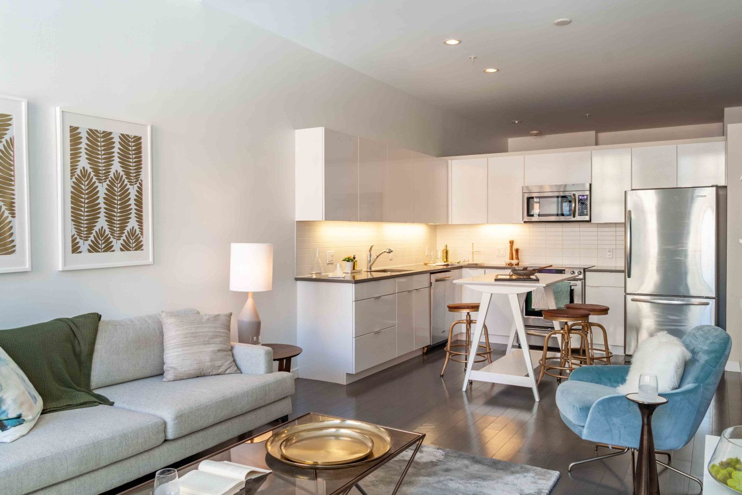 Lofts_Int_Feature_ModelKitchen