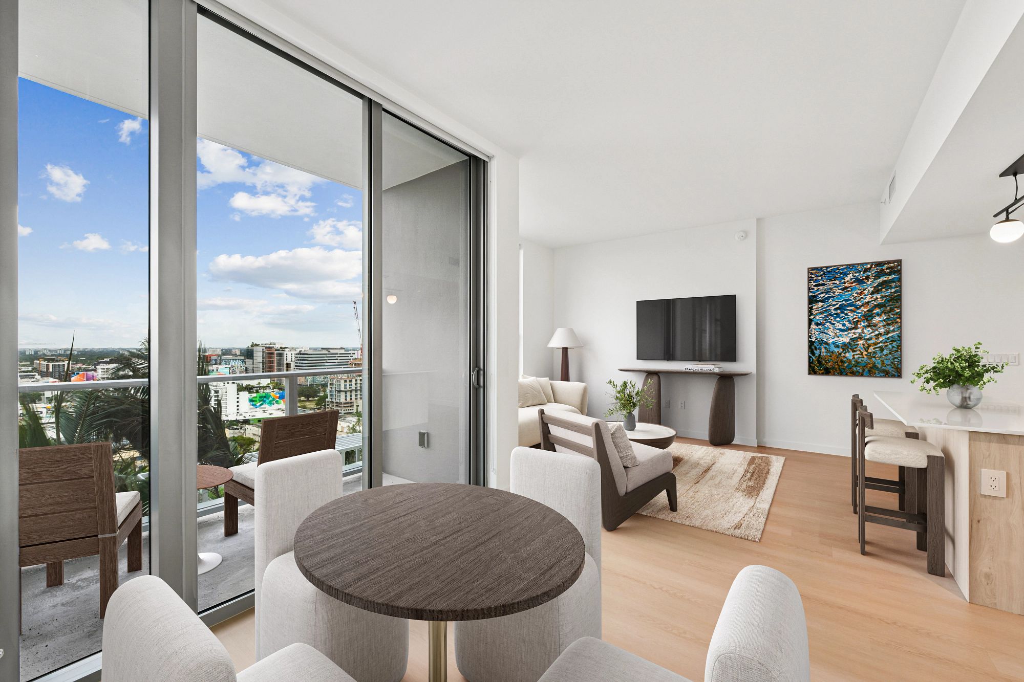 Neo Edgewater 5 of 8