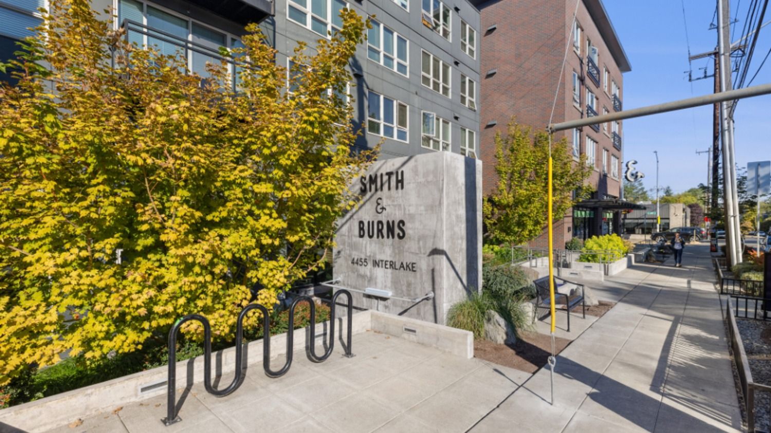 Street view of Smith & Burns apartment community in Seattle
