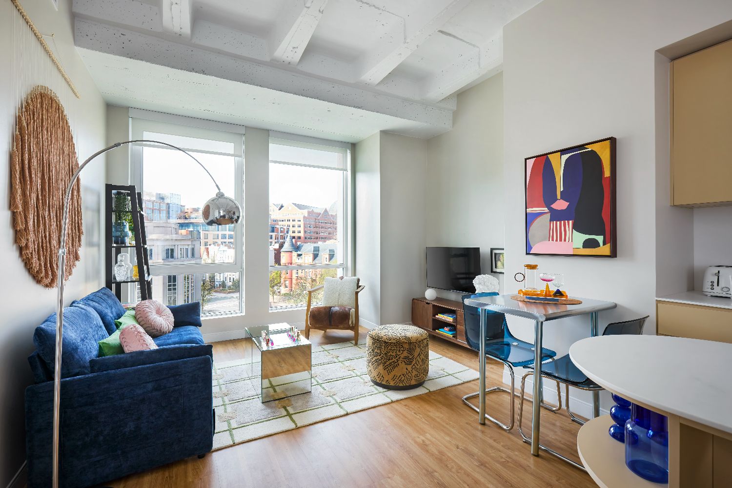 AviatorHouse_LuxuryCommunity_Living_WashingtonDC
