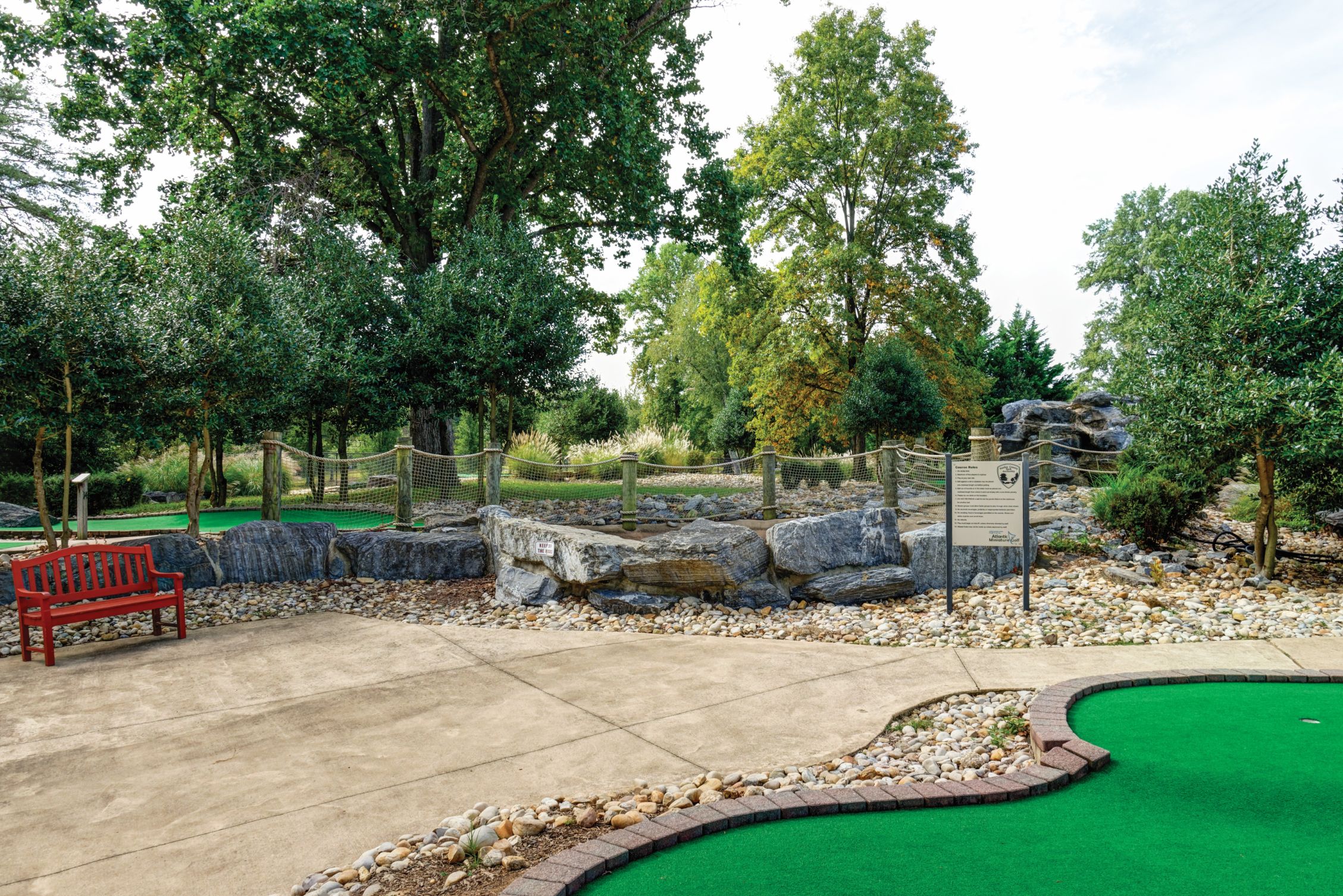 BurkeShireCommons_Neighborhood_BurkeLakeParkMiniGolf_Sept15