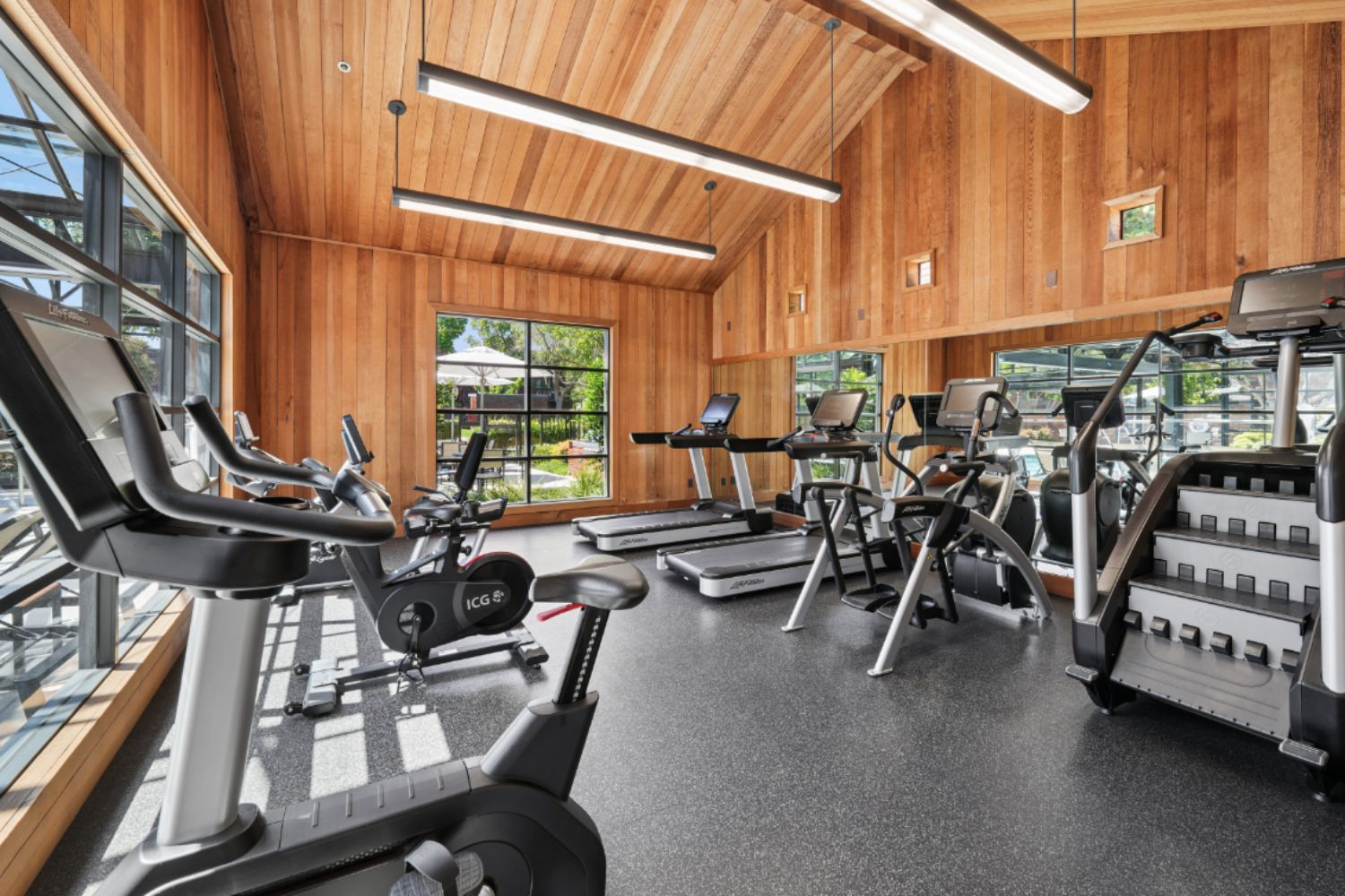 Apartment fitness center with weights and cardio machines