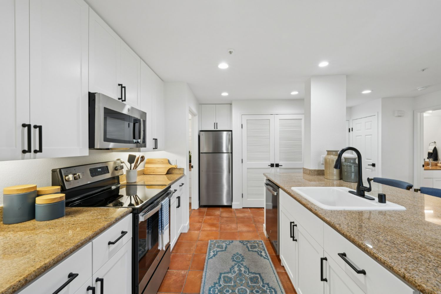 Marlin Cove Apartments 7 of 7