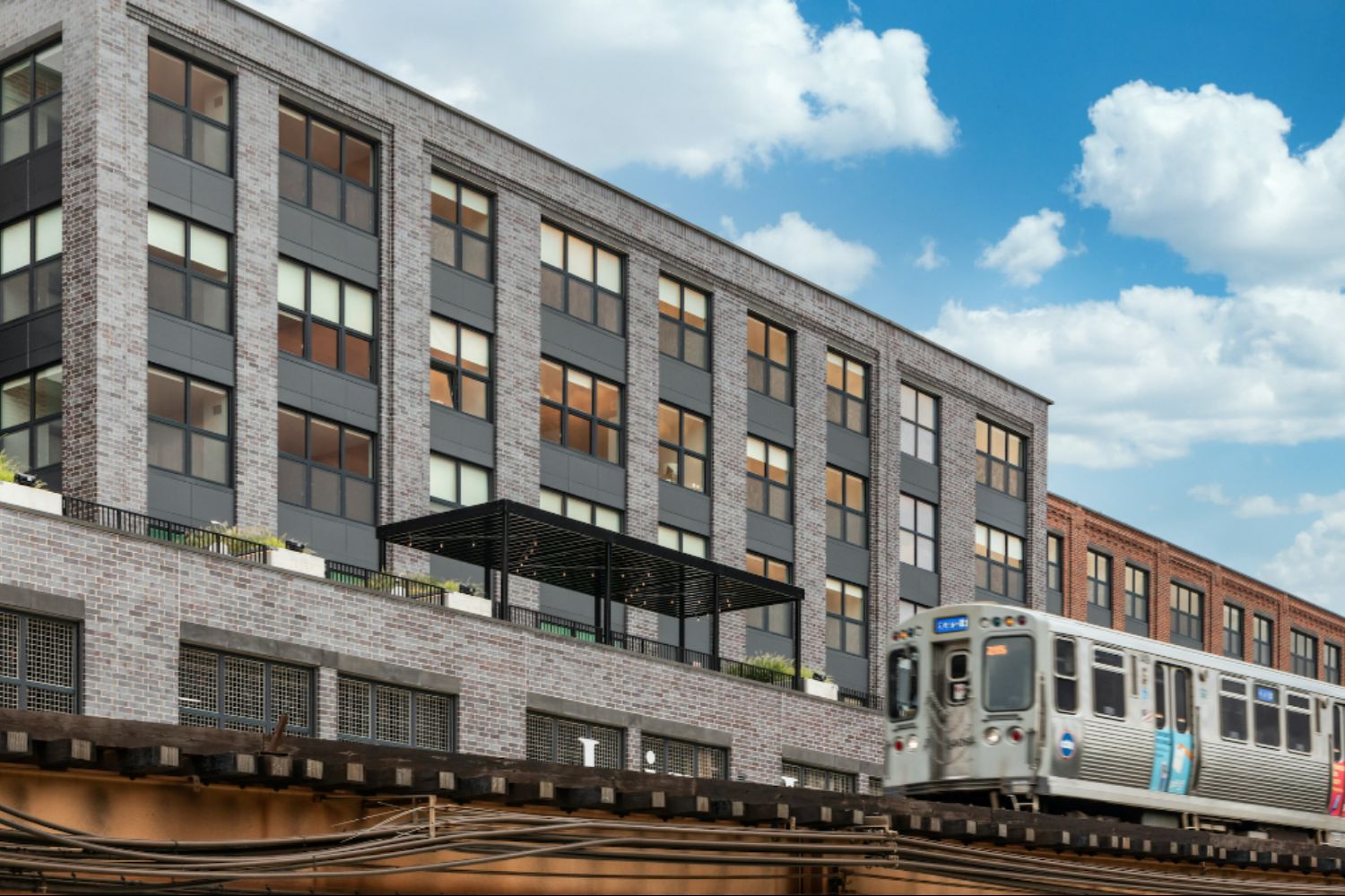 Close proximity to train access near Logan Apartments in Logan Square Chicago in Chicago