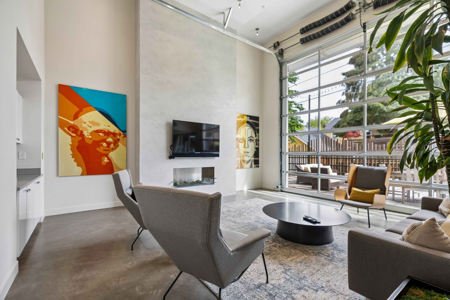 Janus Apartments 2 of 8
