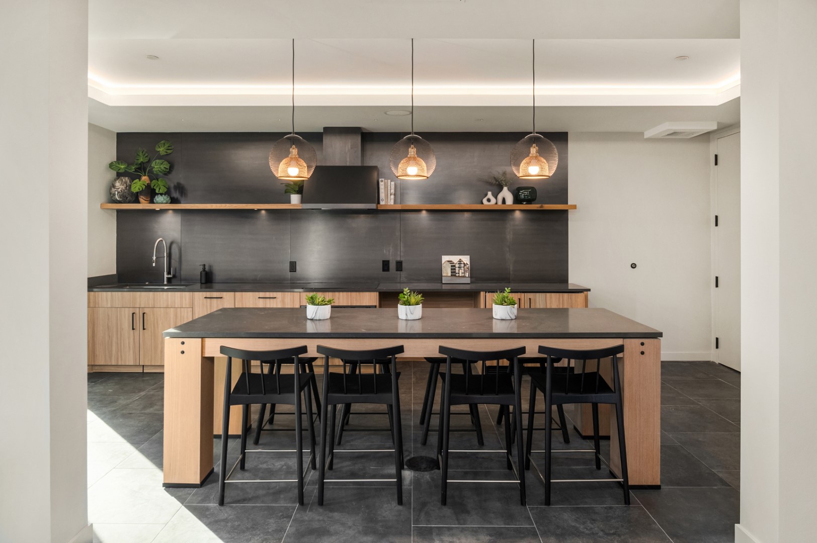 Lounge Kitchen Bar
