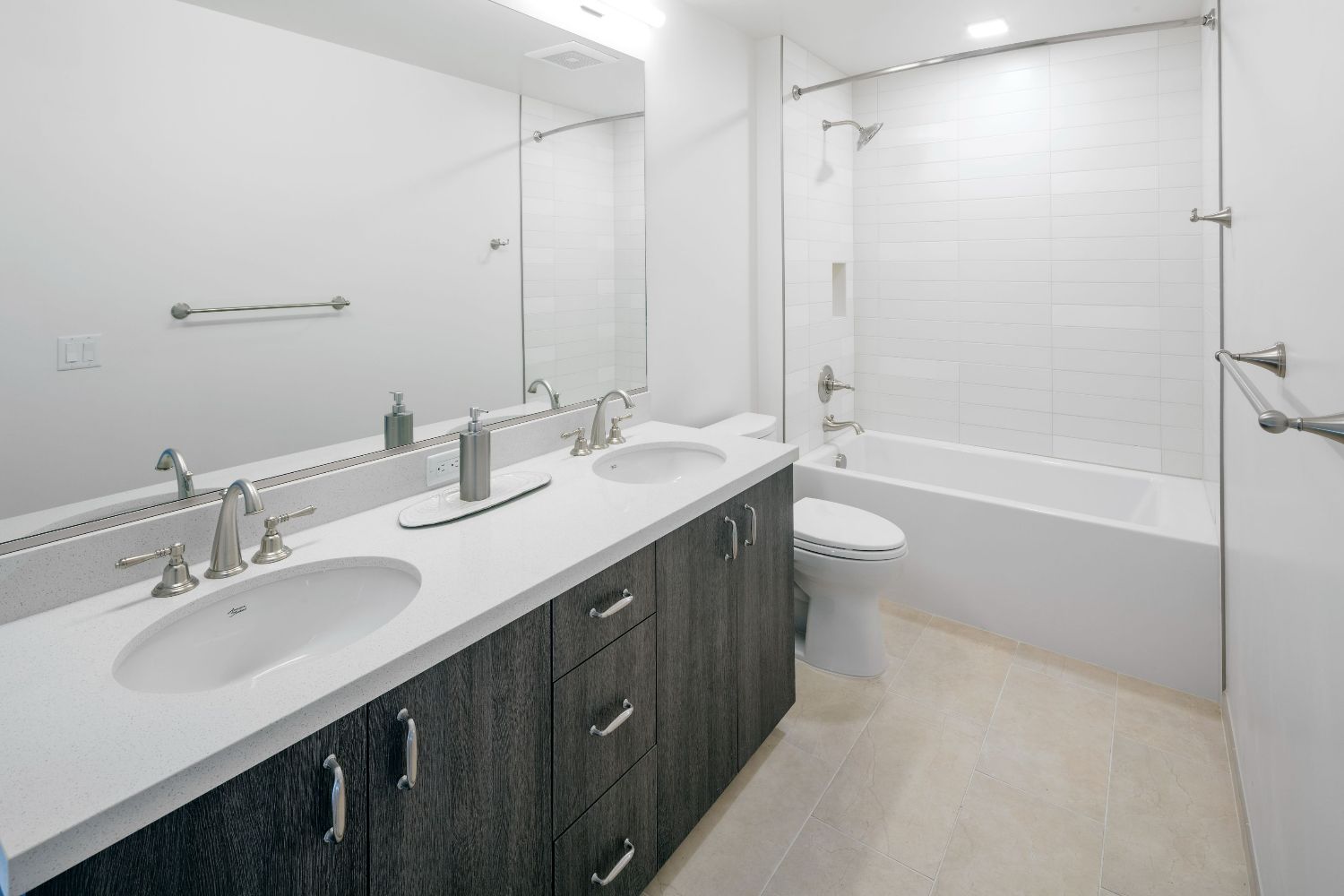 The Windward Apartments 8 of 12