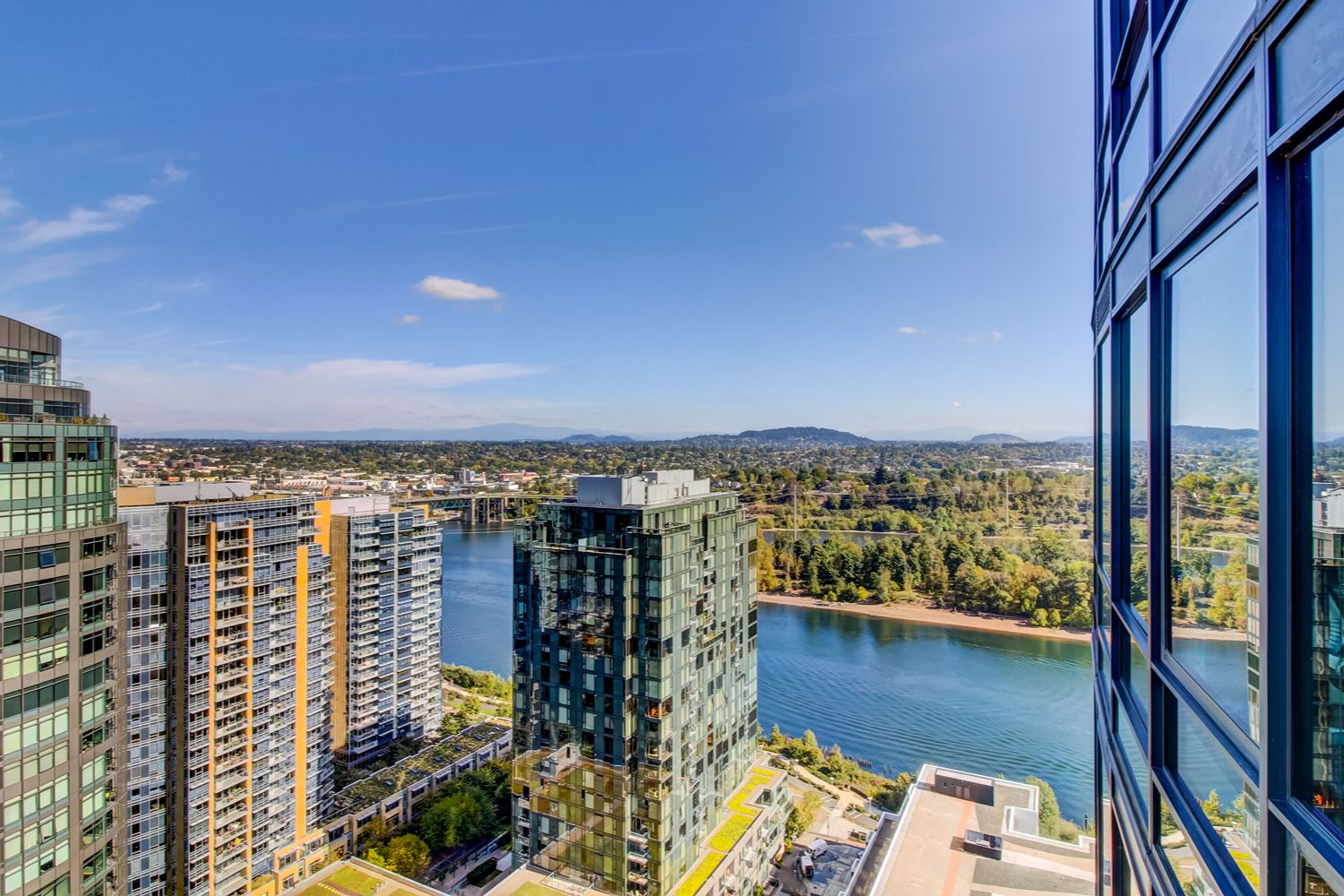 Exterior view of The Ardea high-rise in Portland's South Waterfront.
